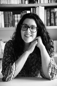 Fotografía de Rosa María Sánchez Santos, autora del libro de relatos "Silencios sobre las íes", 2024.